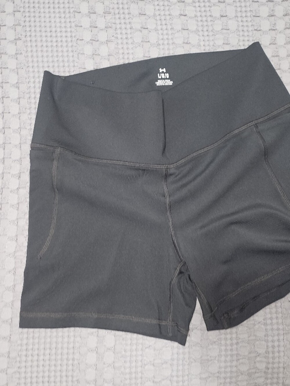 Under Armour Women's Black Athletic Compression Shorts